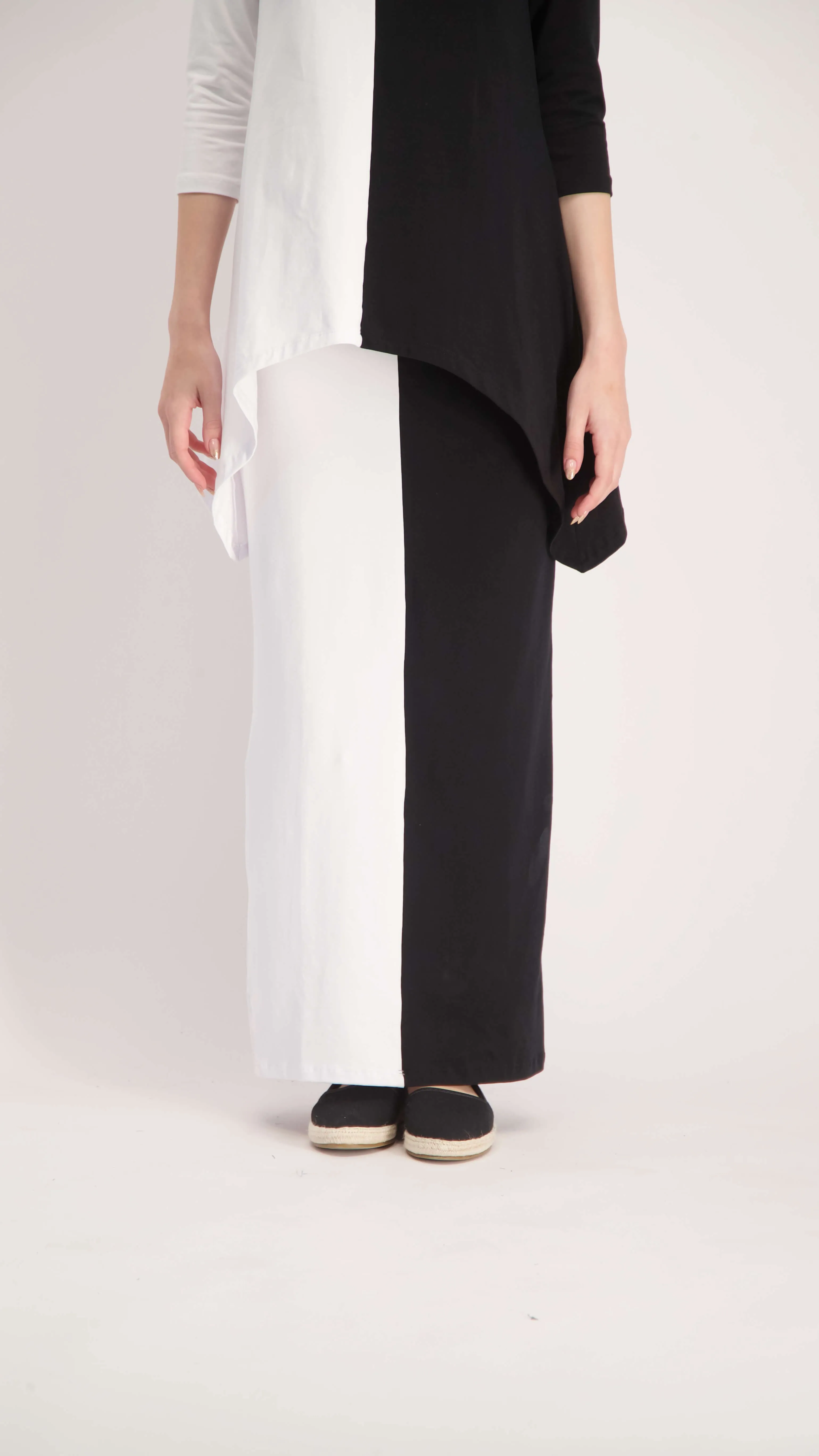 2 Color Maxi Skirt / Black & White