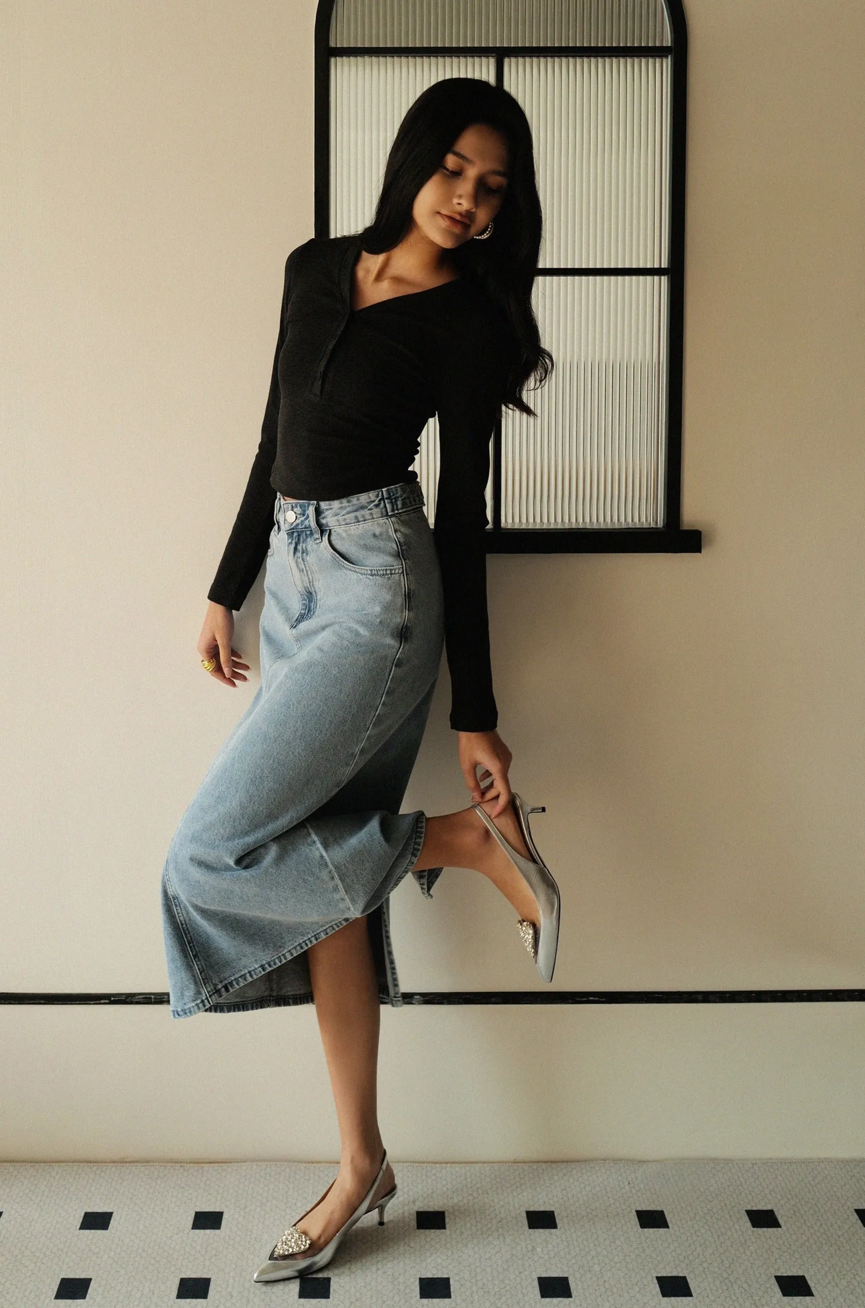 Along the trip denim midi skirt