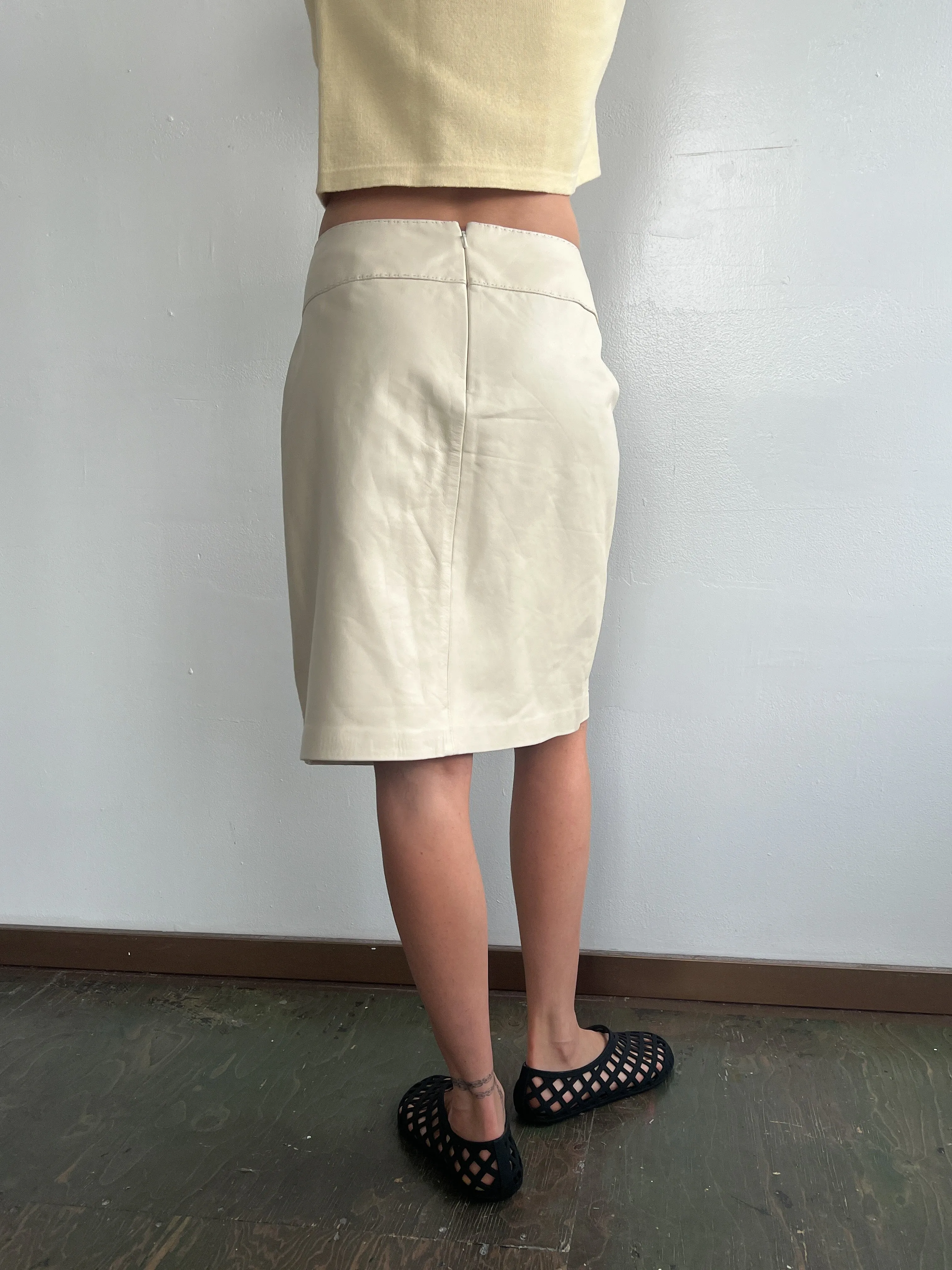 Cream Zip Leather Skirt (M)