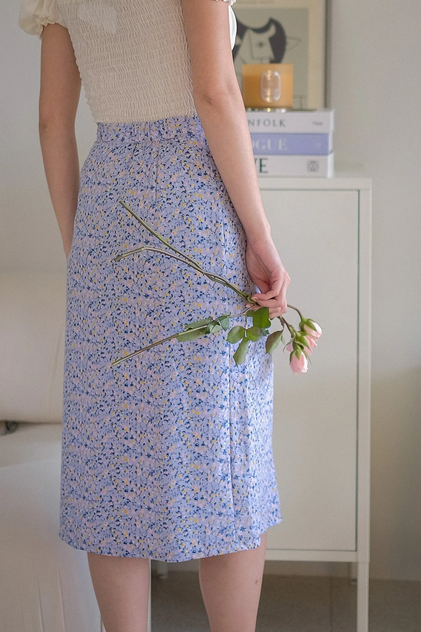 France Midi Skirt - light blue floral