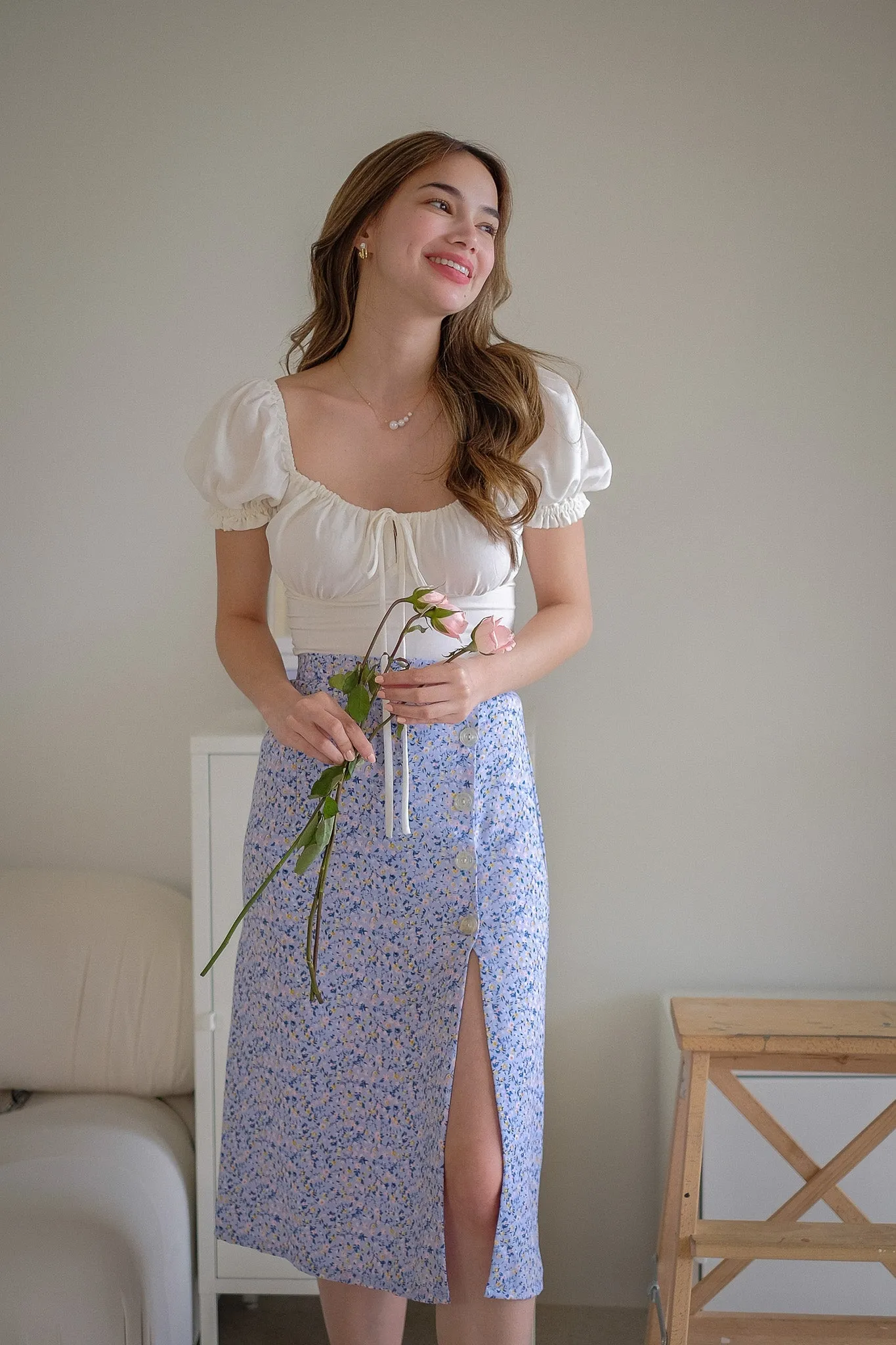 France Midi Skirt - light blue floral