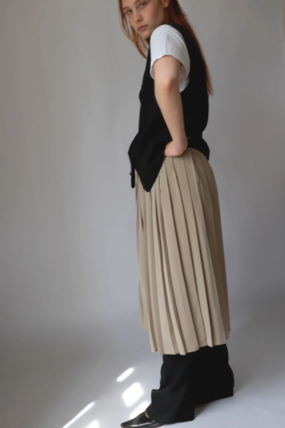 PLEATED BEIGE MIDI SKIRT