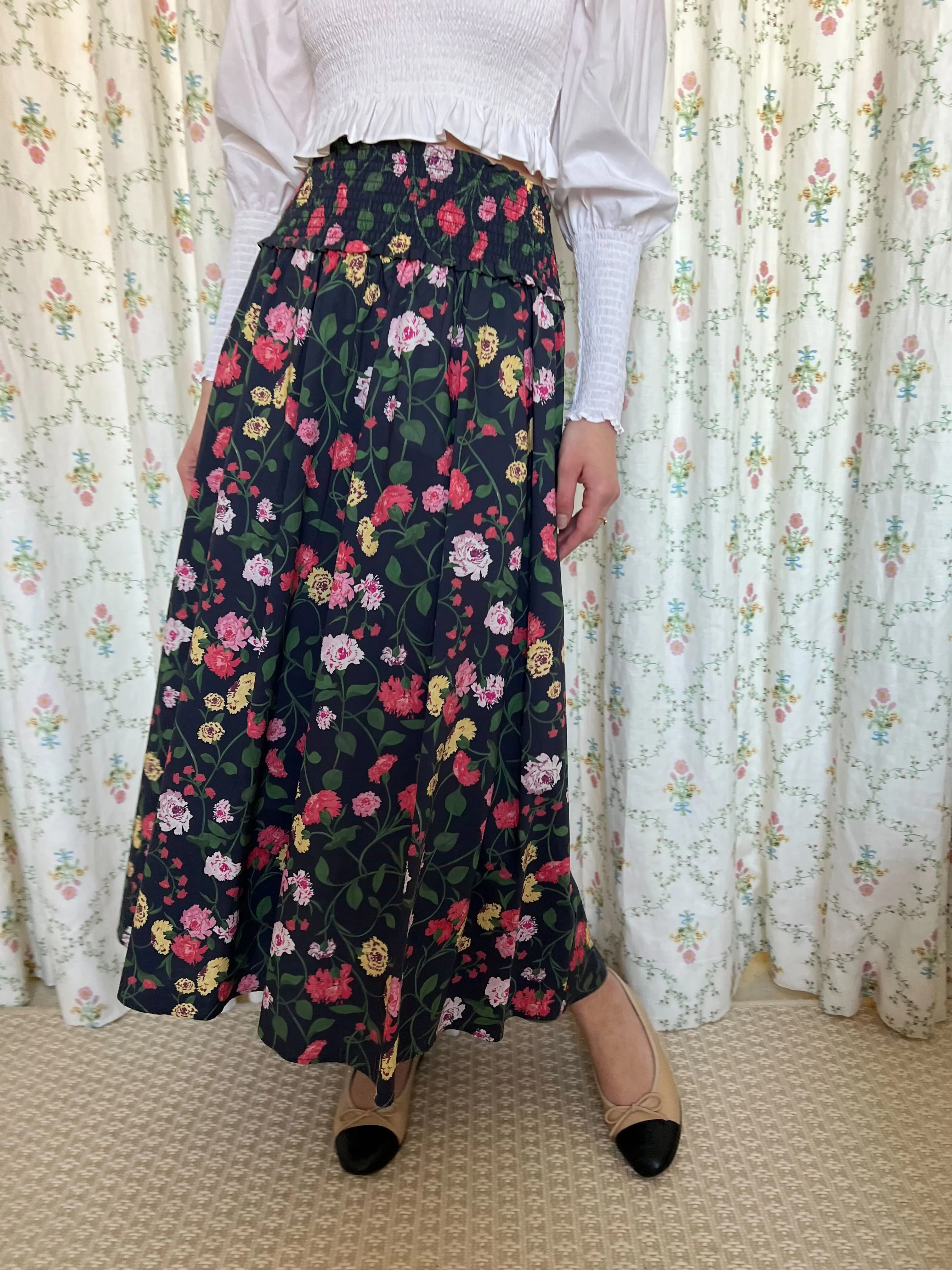 The Delphine Nap Skirt - Navy Peony Bouquet Cotton