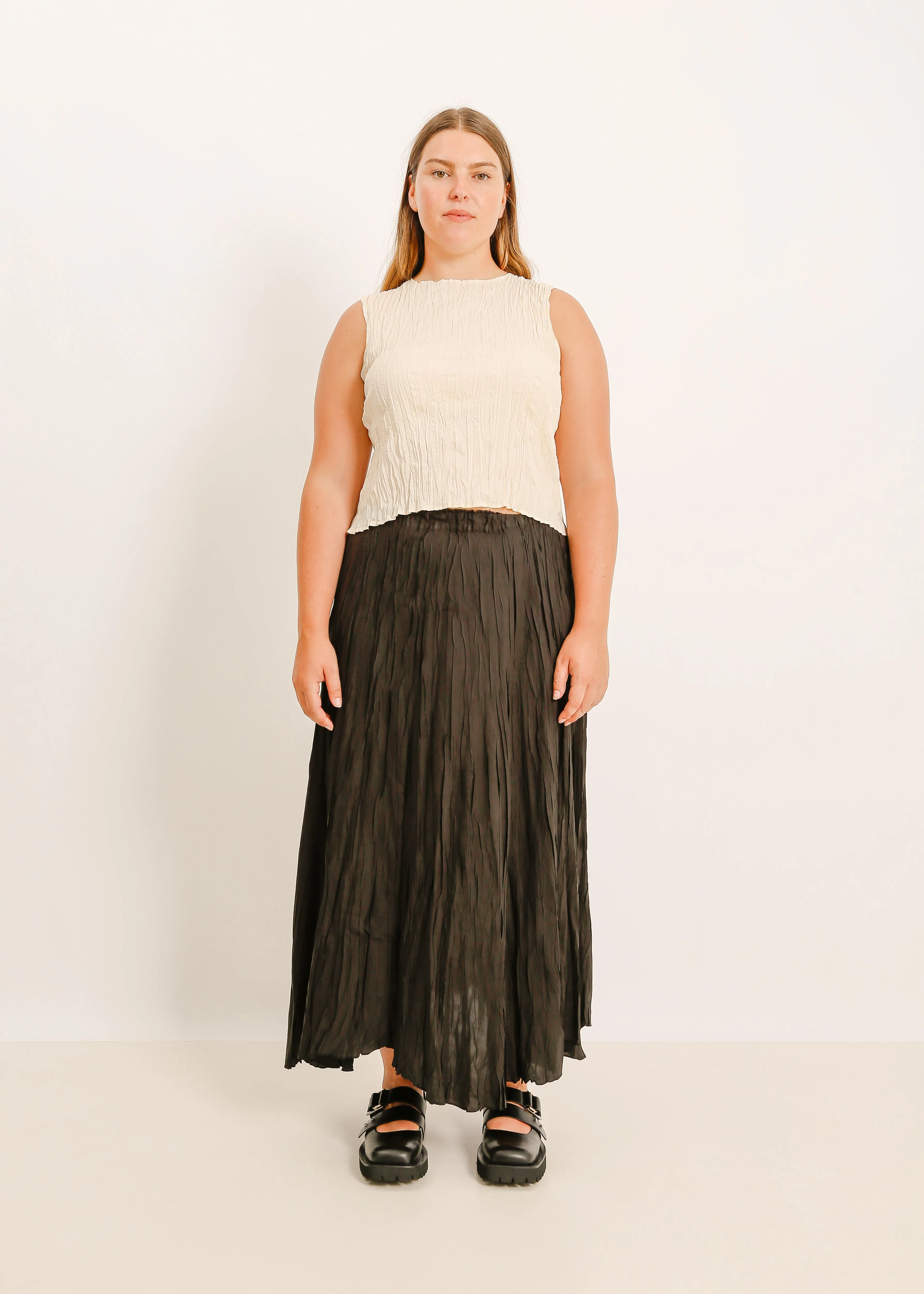 W24 | MIETTA PLEAT SKIRT / BLACK