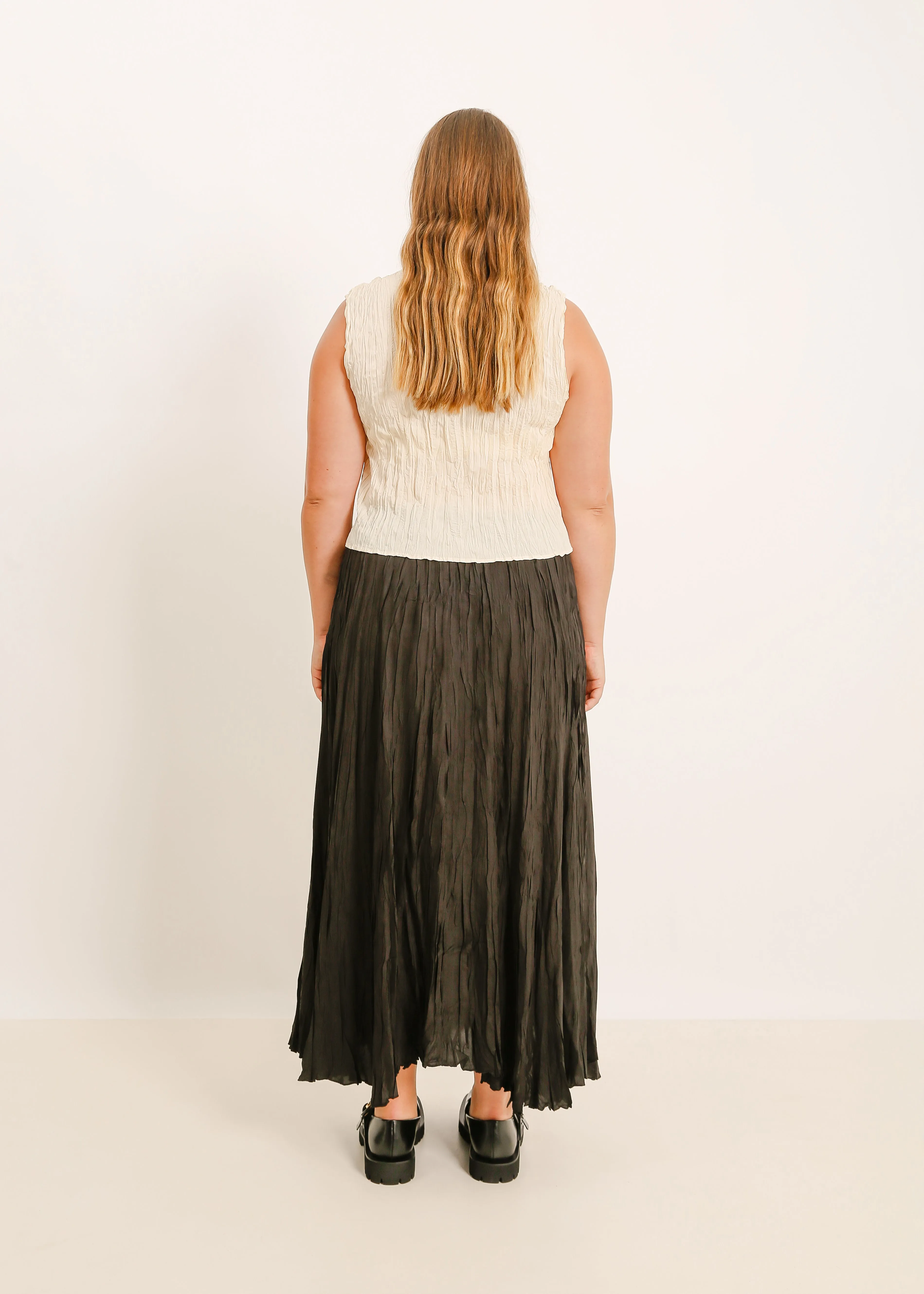 W24 | MIETTA PLEAT SKIRT / BLACK