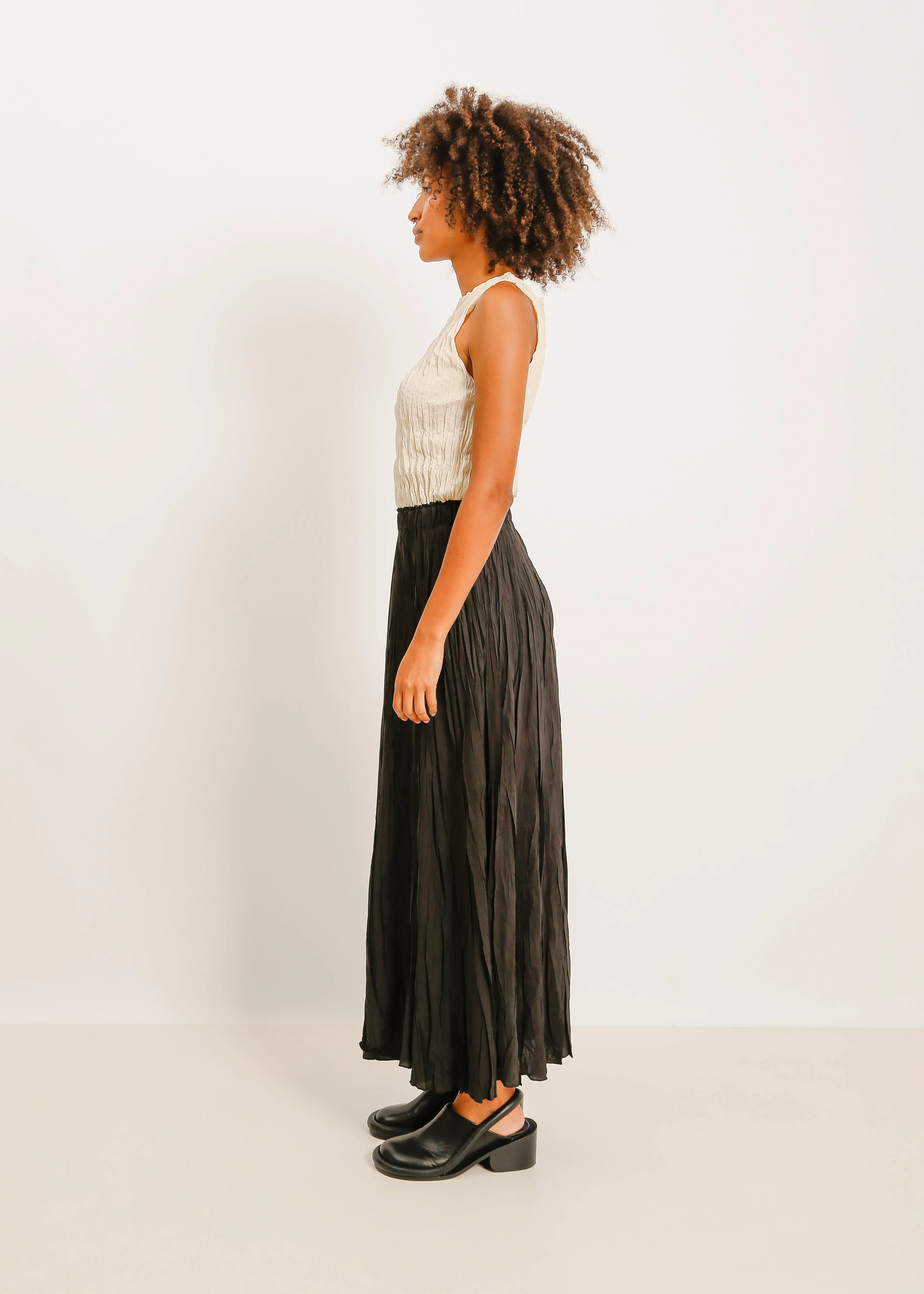 W24 | MIETTA PLEAT SKIRT / BLACK